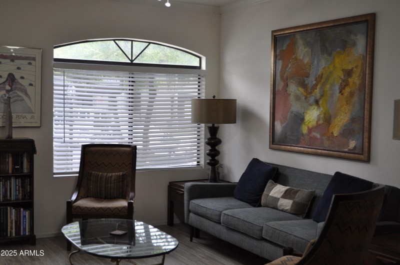 LIVINGROOM 4