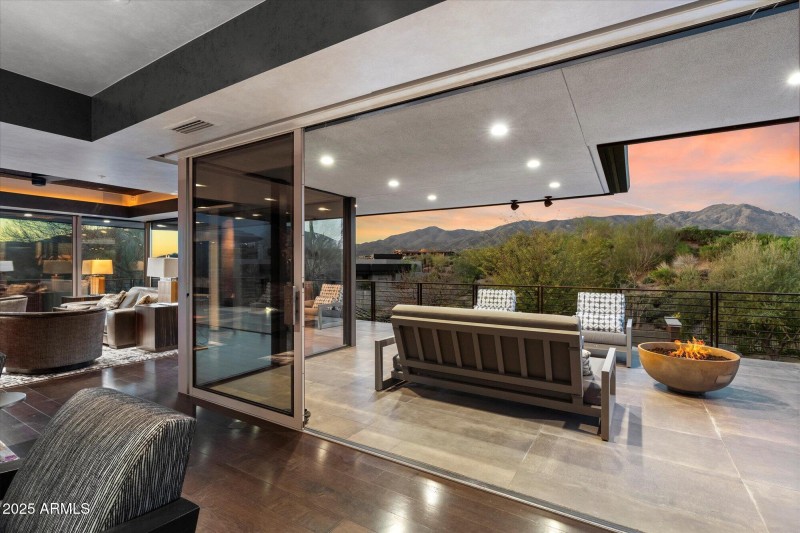 010-Living Room to Covered patio