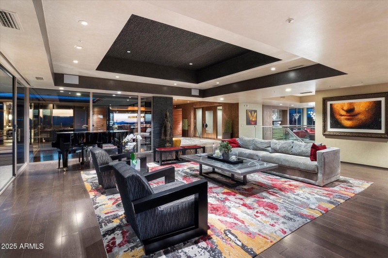 030-Den _ Family Room