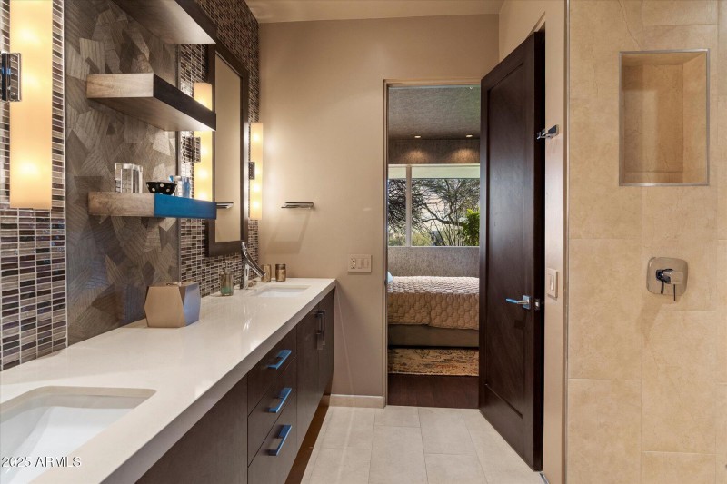 055-Office _ Jack & Jill bathroom