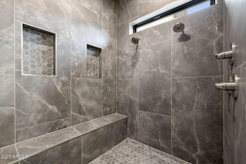 36-Primary Bathroom_4