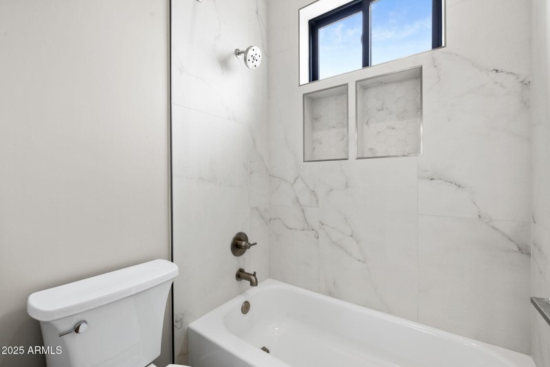 49-Jack and Jill Bathroom_2