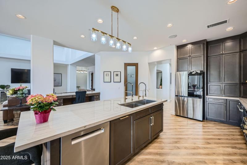 7975 E Dale Ln - MLS Sized - 016 - 24 Ki