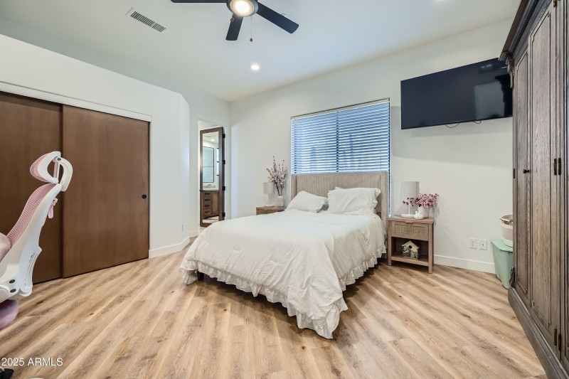 7975 E Dale Ln - MLS Sized - 029 - 41 Be