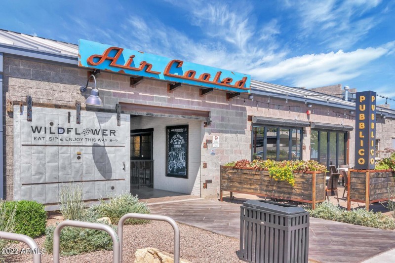 1411 E Orangewood Ave-large-032-008-1411