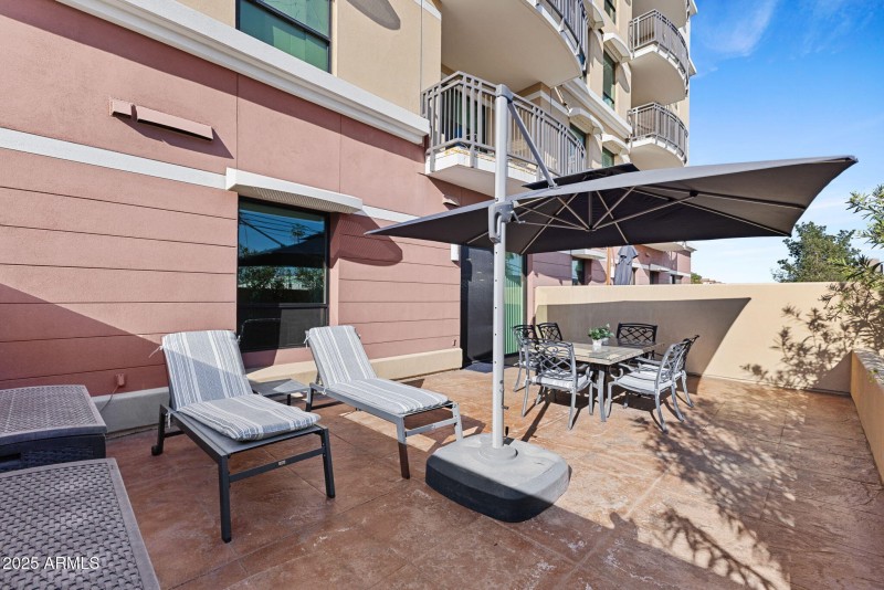 33-web-or-mls-6803-e-main-st