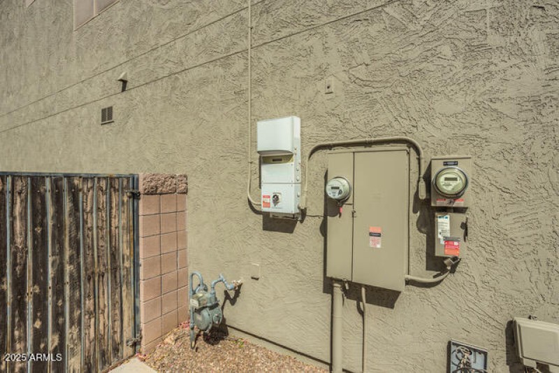 48_Cre8MyMediacom46_mls