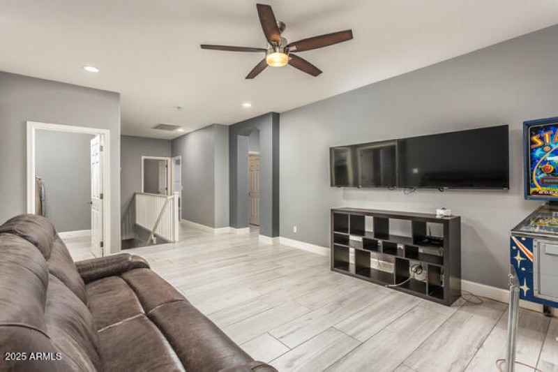 24_Cre8MyMediacom21_mls