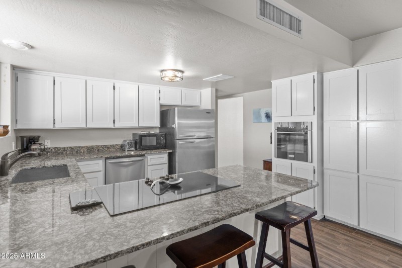 24-web-or-mls-DSC07010