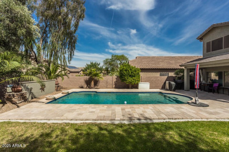 19_Cre8MyMediacom8649_mls