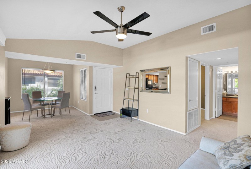 16-web-or-mls-P1166735