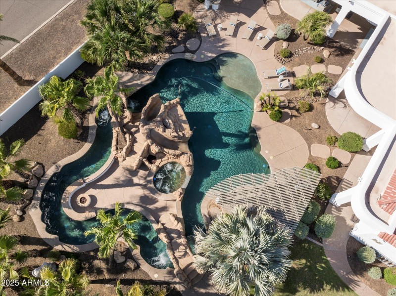 77-5901 E Mountain View Rd-77