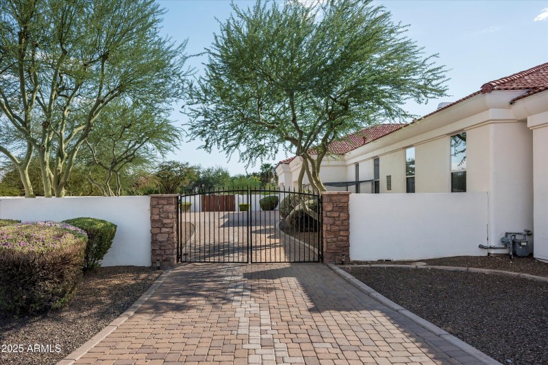 64-5901 E Mountain View Rd-64