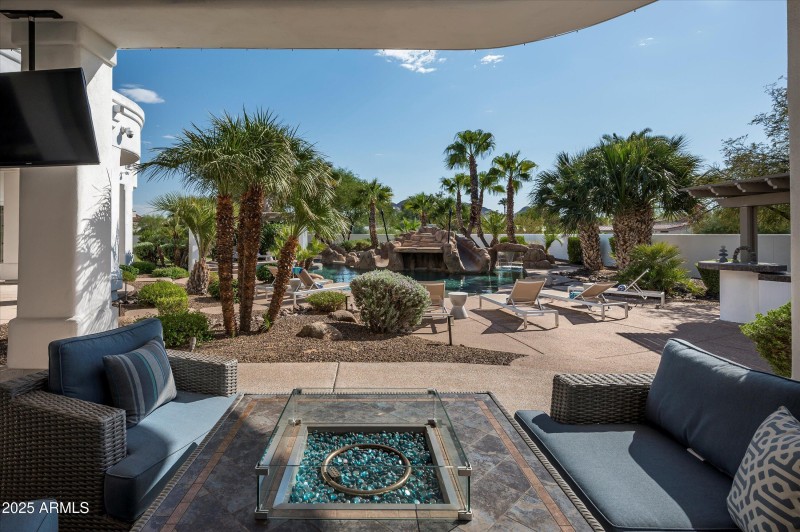 49-5901 E Mountain View Rd-49