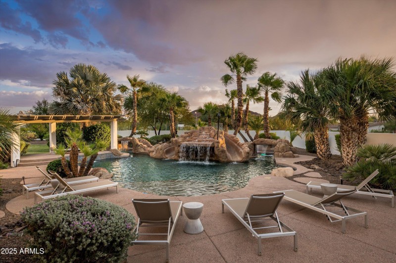 47-5901 E Mountain View Rd-47