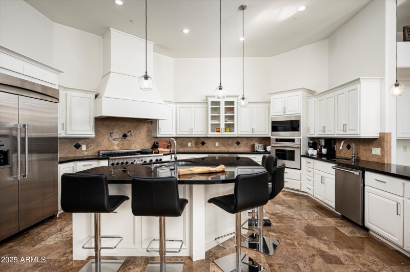 20-5901 E Mountain View Rd-20