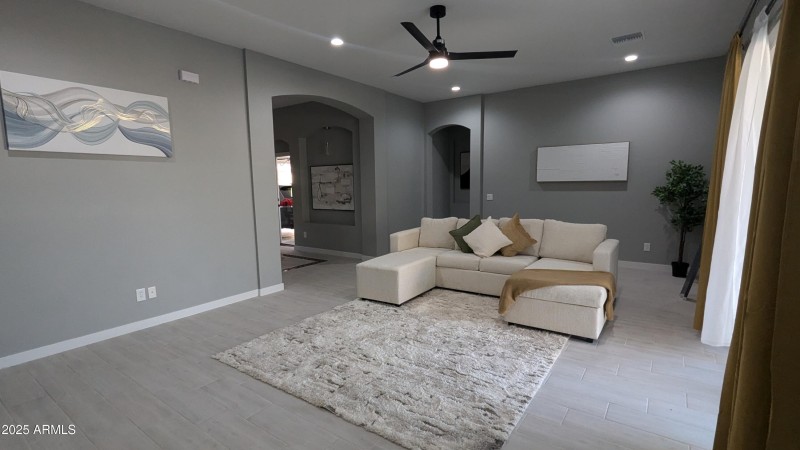 PXL_20250330_233831700