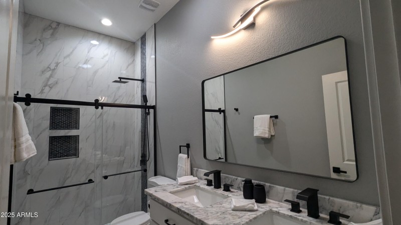 PXL_20250402_195401972