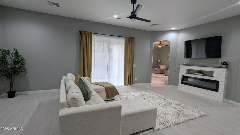 PXL_20250402_201033550