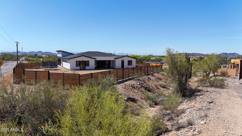 Wash separating lots so no neighbors on