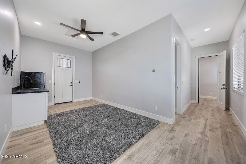 Game room:living area in guest suite wit