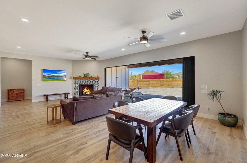 20' panoramic window wall