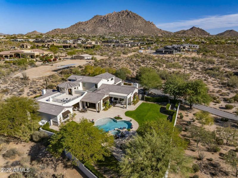 360 Degree Mountain Views