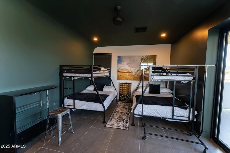 Untitled-1_0028_AKB04781-HDR