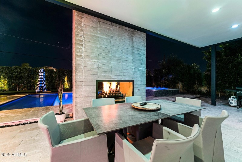 Untitled-1_0003_AKB05346