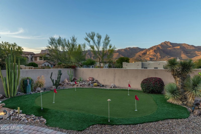 Putting green with a VIEW!