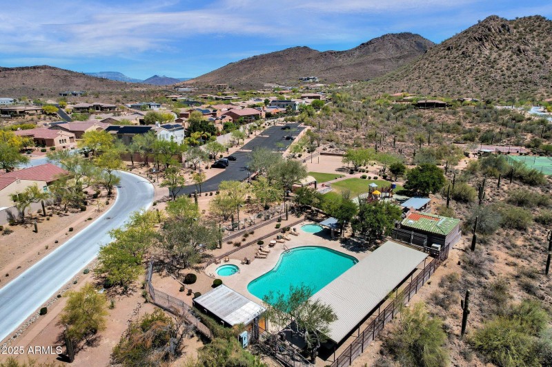 63-web-or-mls-34713-n-24th-ln