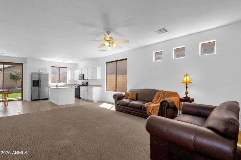 12-web-or-mls-34713-n-24th-ln