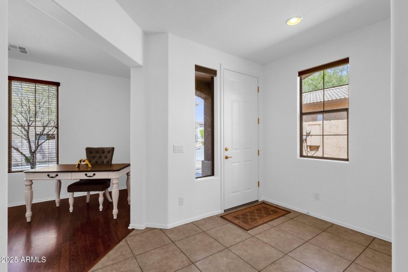 6-web-or-mls-34713-n-24th-ln