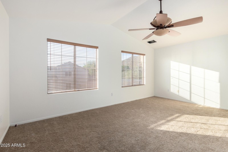 Primary bedroom w/lots of light