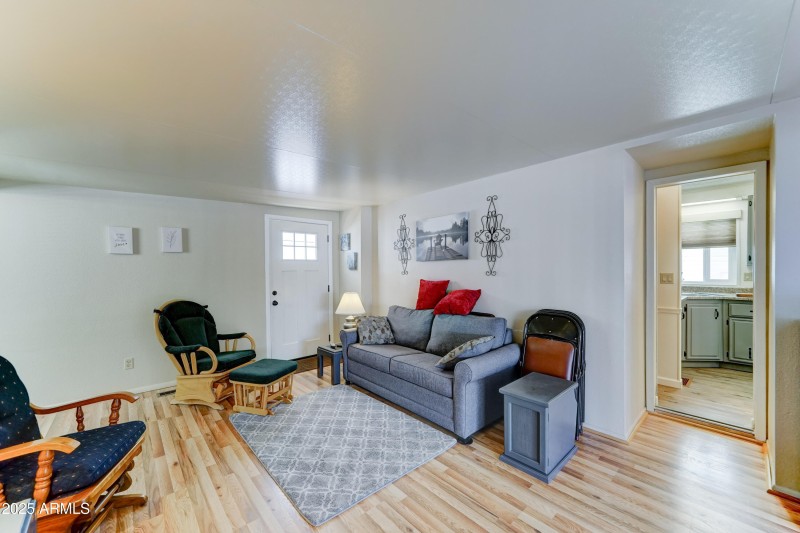 Queen size sleeper in AZ room