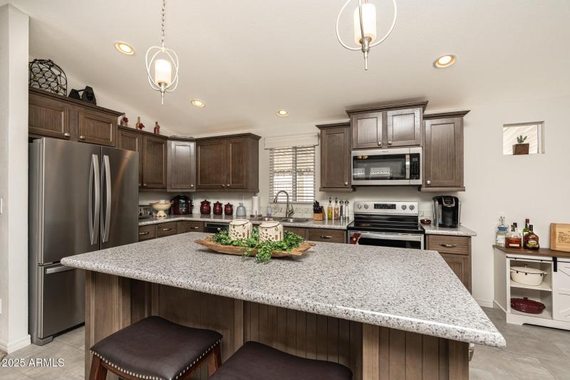 Kitchen/Large Island
