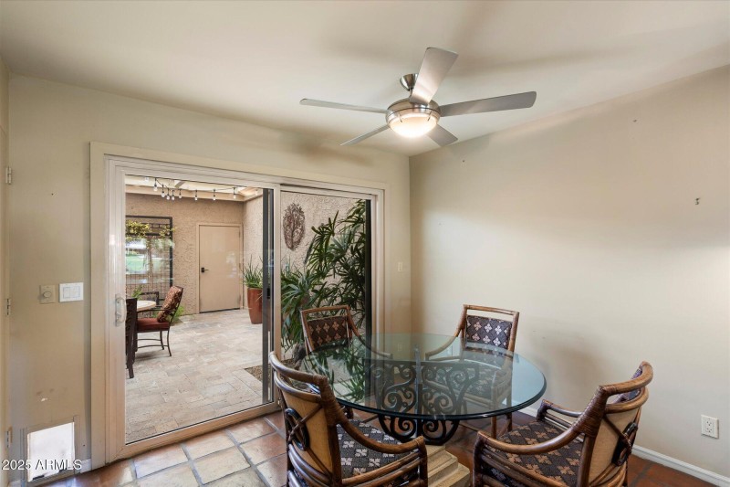 Kitchen/breakfast area