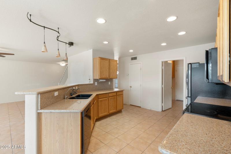 4-web-or-mls-DSC03861 copy