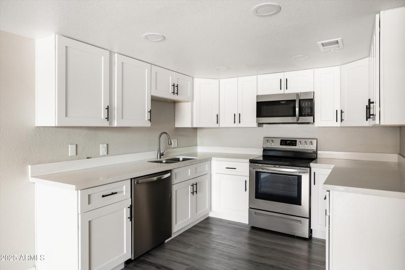 14-Unit 110 7920 E Camelback Rd_ 18_14