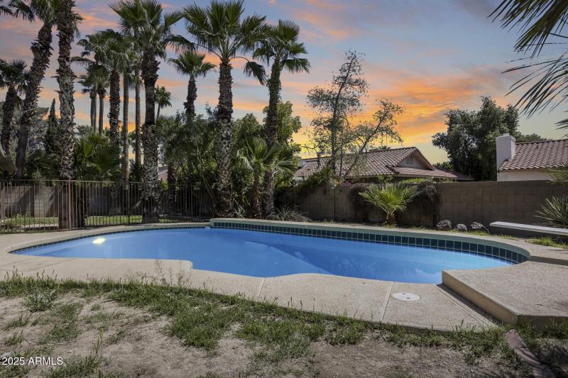 Virtual Twilight - Pool