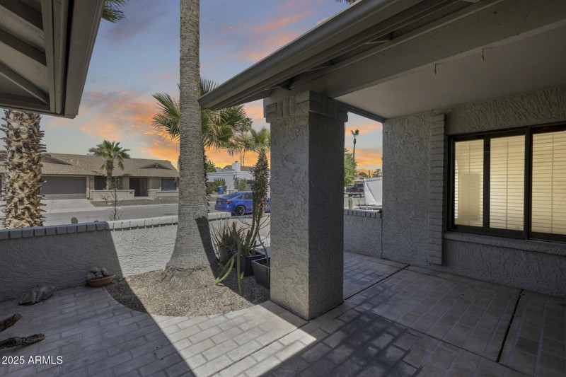 Virtual Twilight - Front Courtyard