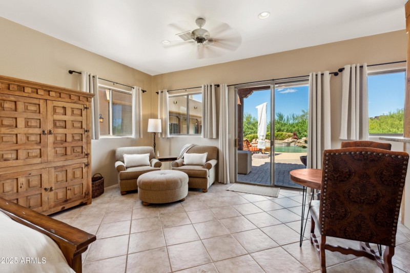 Guest House w Pool Views