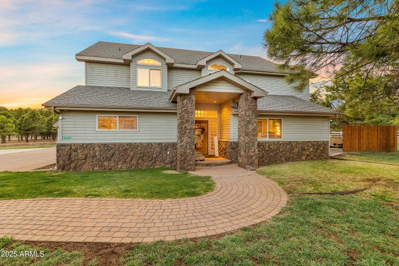 004_2705_w_creighton_dr-4_545