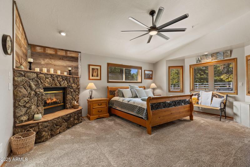 031_2705_w_creighton_dr-31_843