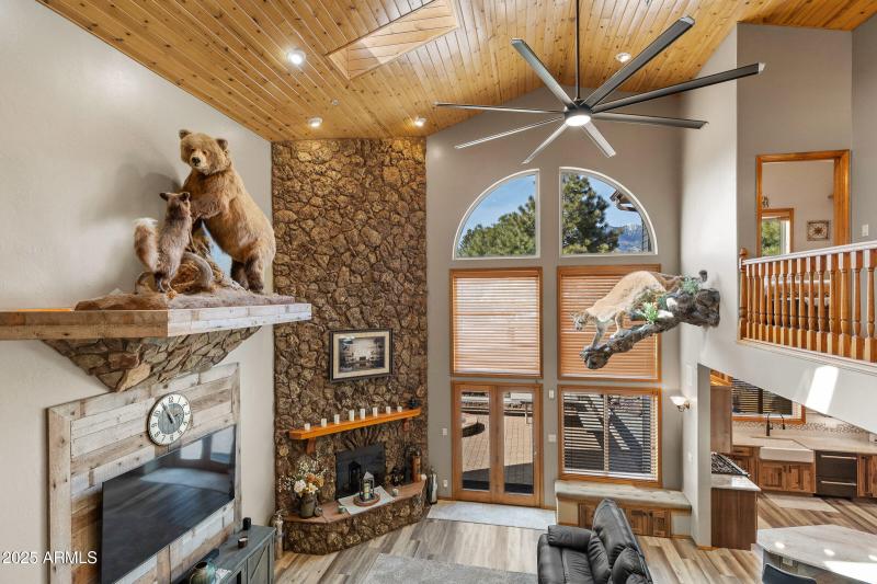 039_2705_w_creighton_dr-39_26