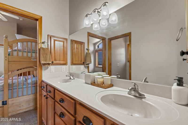 045_2705_w_creighton_dr-45_510