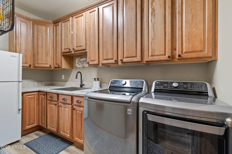 056_2705_w_creighton_dr-56_791