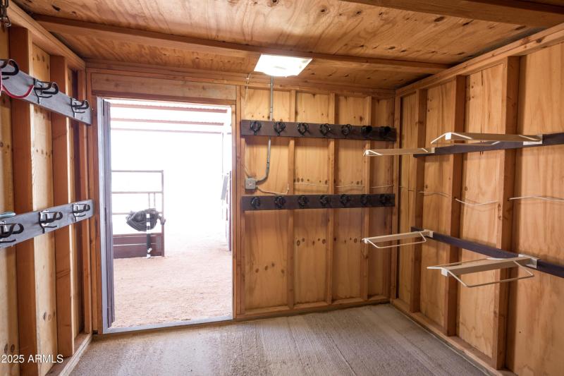 Mouse-proof Tack Room