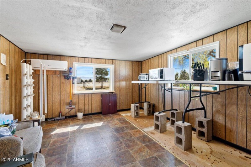 Bedroom - 1414 N. State Route 89