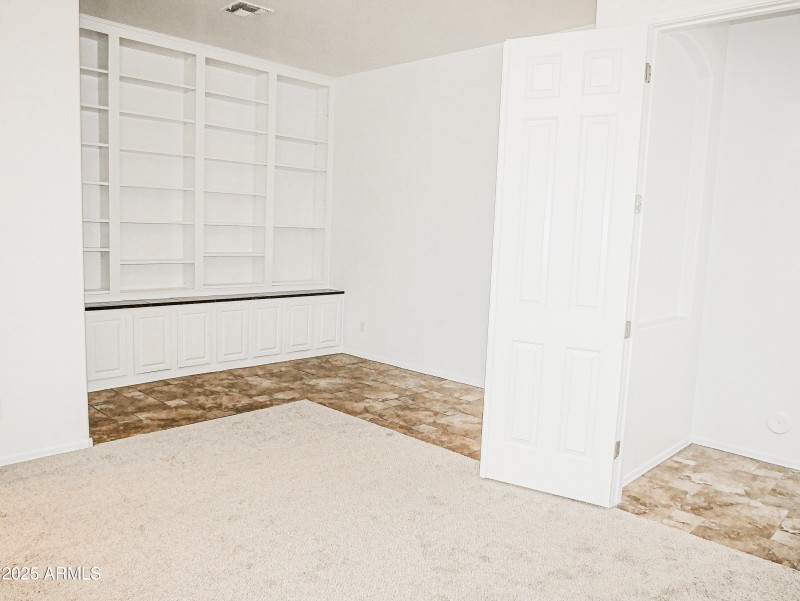 primary bedroom office space